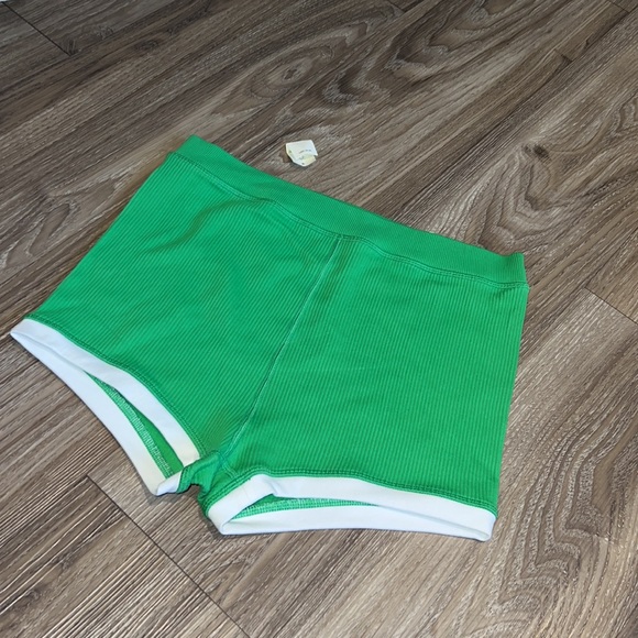 aerie offline ribbed super shortie2 inch inseam - Picture 2 of 7